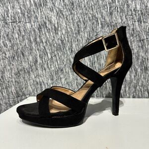Chic Black Strappy Heels